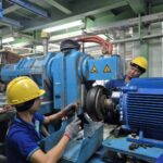 ทีมวิศวกรฟิวเจอร์เทค อิเล็คทริค กำลังทำการตั้งศูนย์เพลา Alignment มอเตอร์หน้างานอย่างแม่นยำ มาตรฐาน ISO 9001:2015